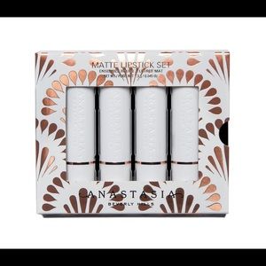 NWT Anastasia Beverly Hills Mini Lipstick Set